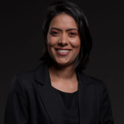 Nayara Oliveira